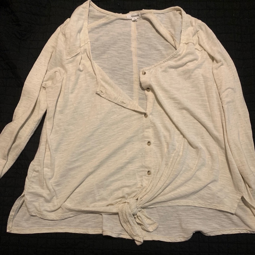 Eyeshadow knot top
